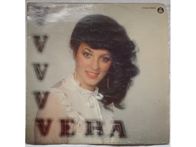 VERA MATOVIC — VERA (Na prozoru ruzmarin mirise)