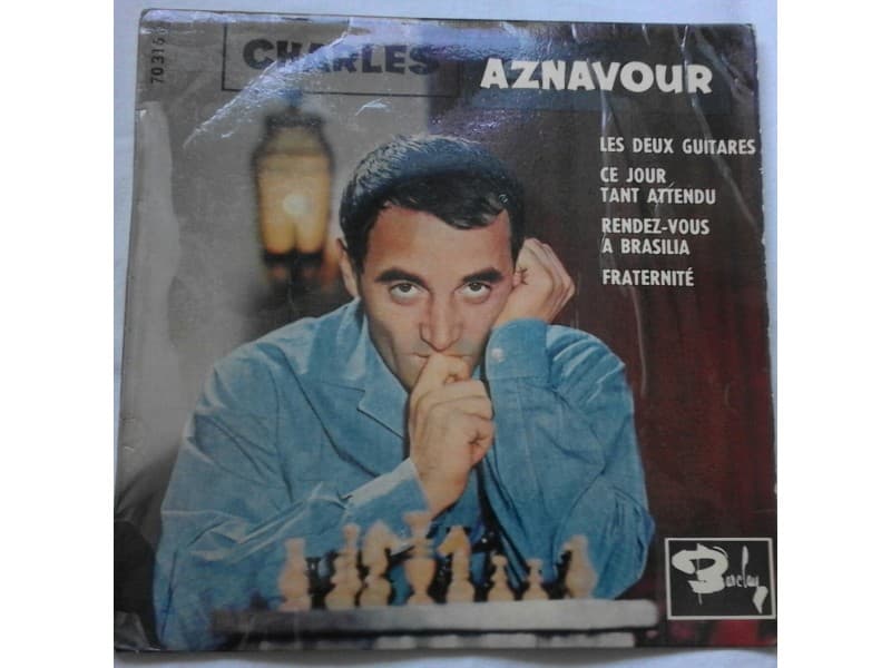 CHARLES AZNAVOUR — LES DEUX GUITARES