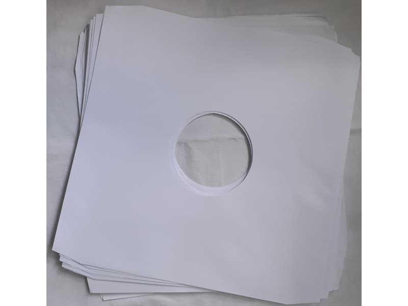 UNUTRASNJI PAPIRNI OMOTI ZA LP Kom. 50 — —