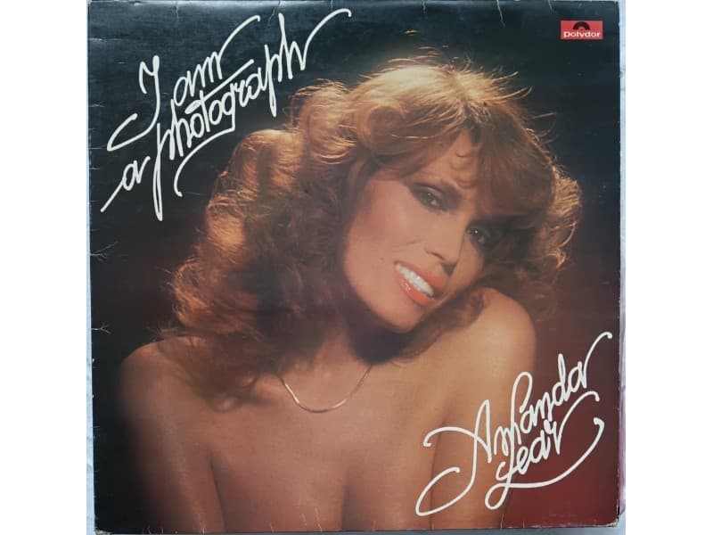 AMANDA LEAR — I AM A PHOTOGRAPH